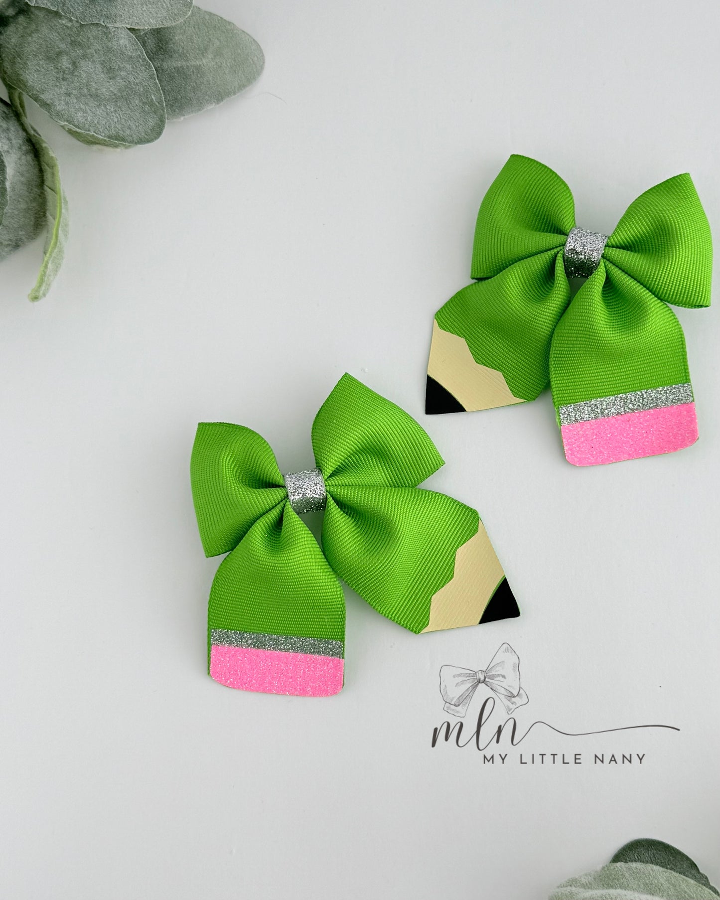 Pencil Piggie Bows