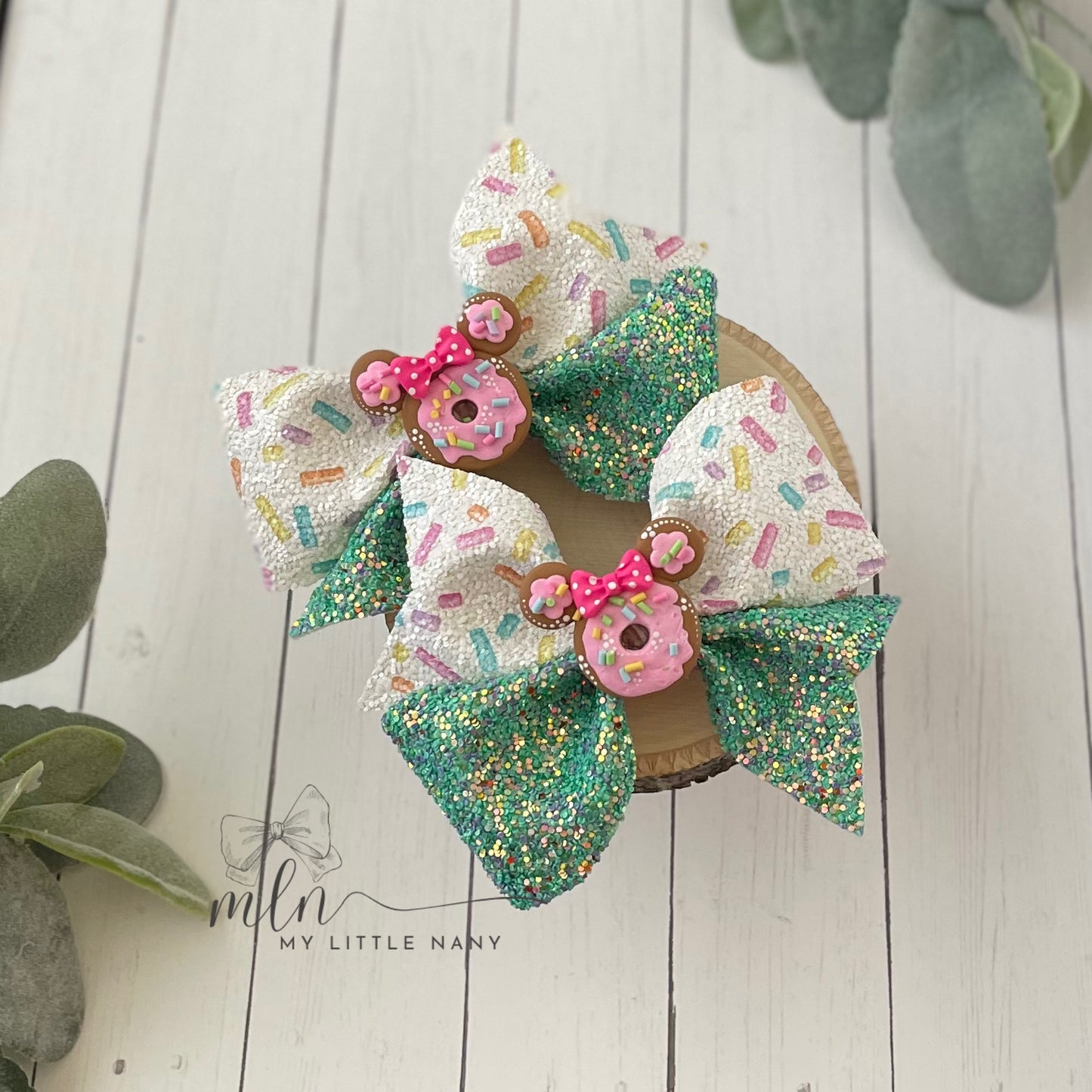 Donuts Piggie Bows