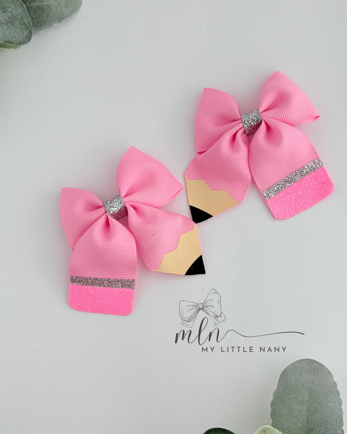 Pencil Piggie Bows