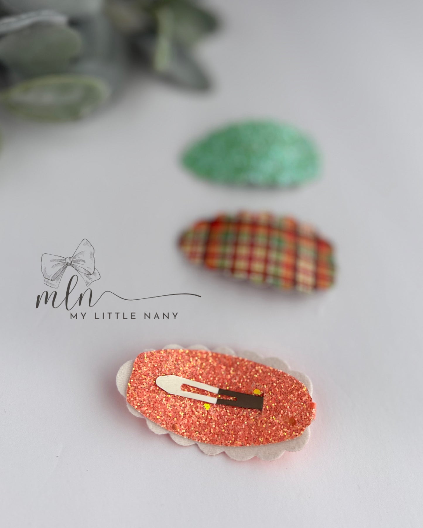 Falling Plaid Snap Clips