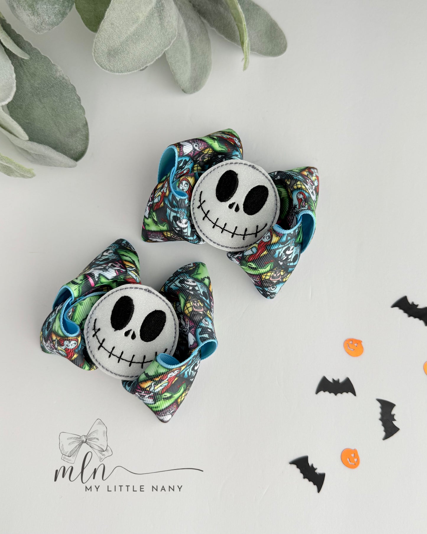 Skeleton Piggie Bows