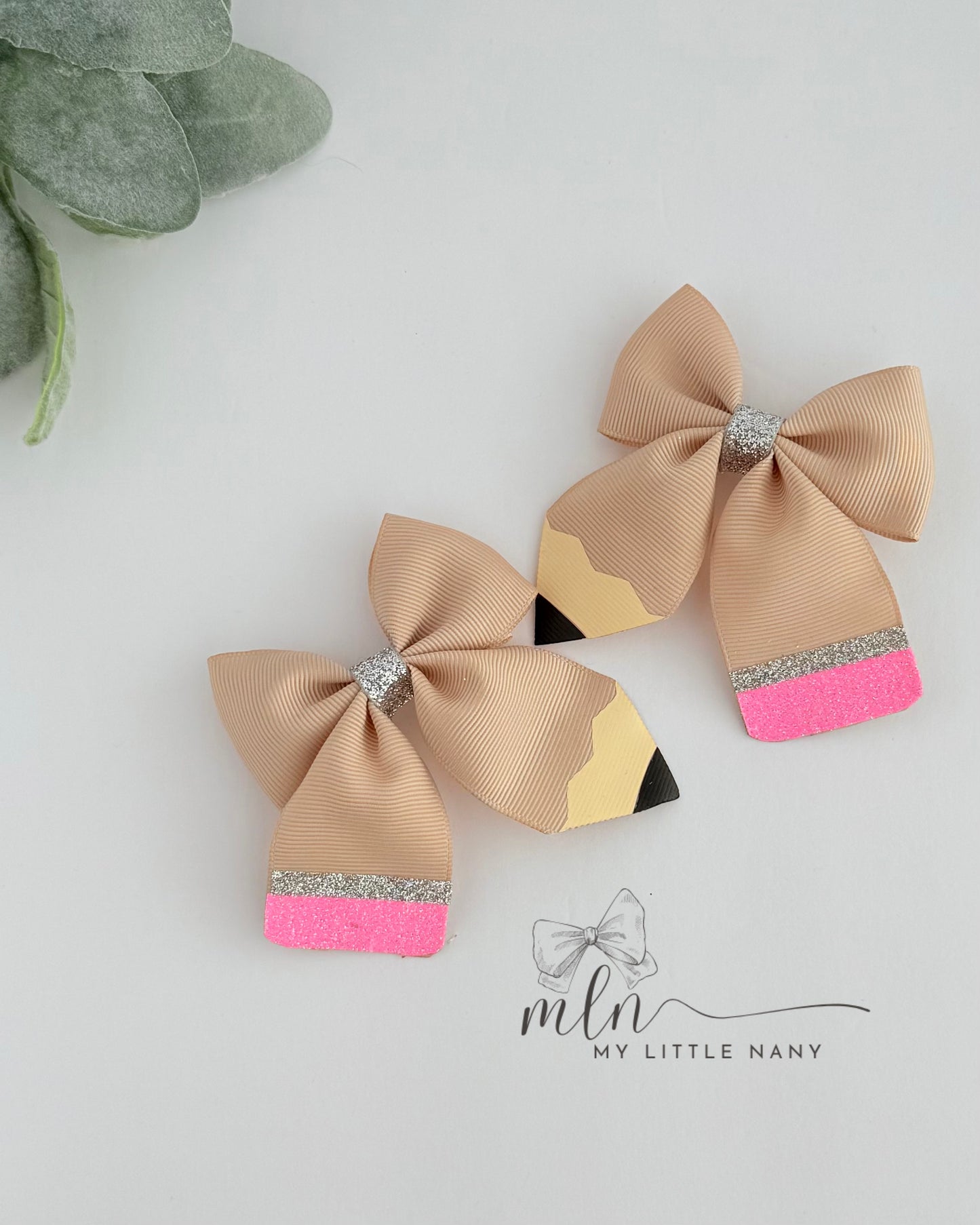 Pencil Piggie Bows