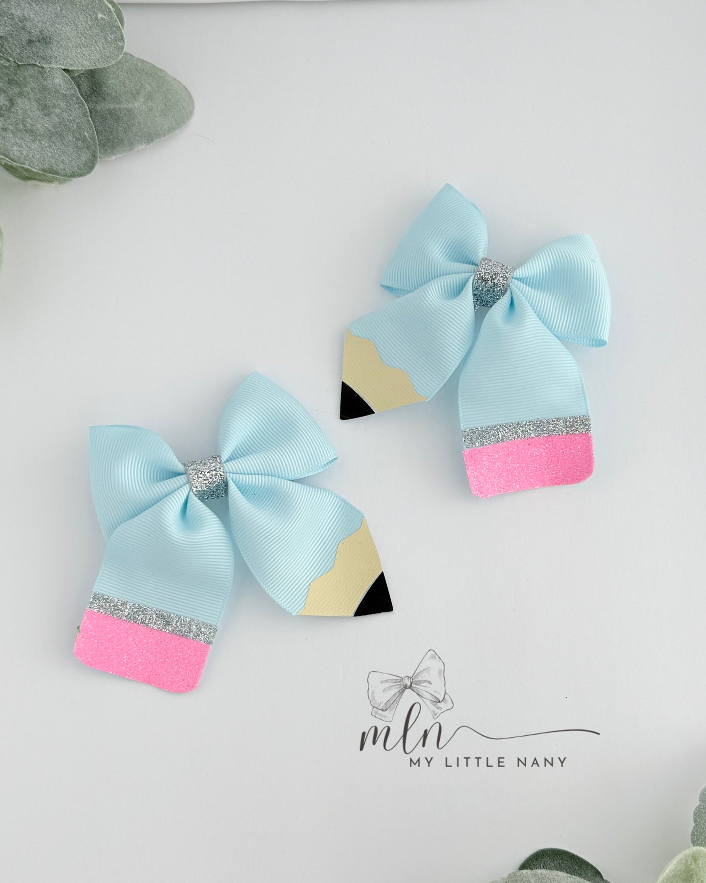 Pencil Piggie Bows