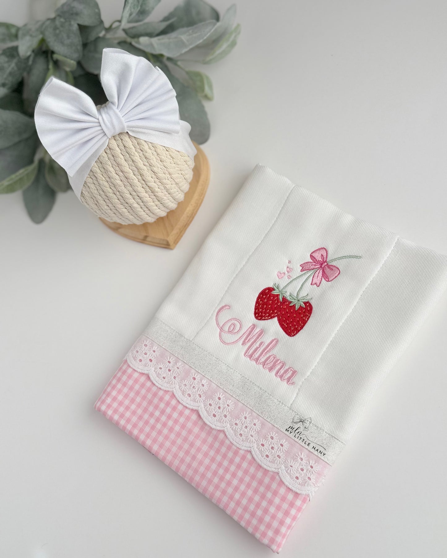 Strawberry with Bow Set