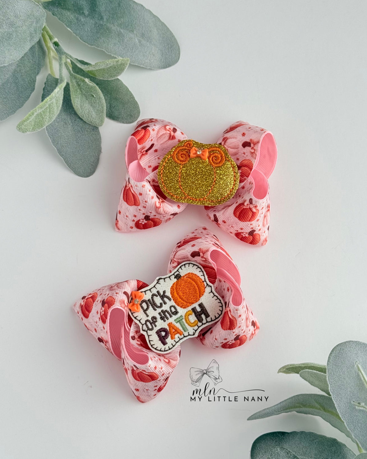 Pick of the Patch Pigtail Bow