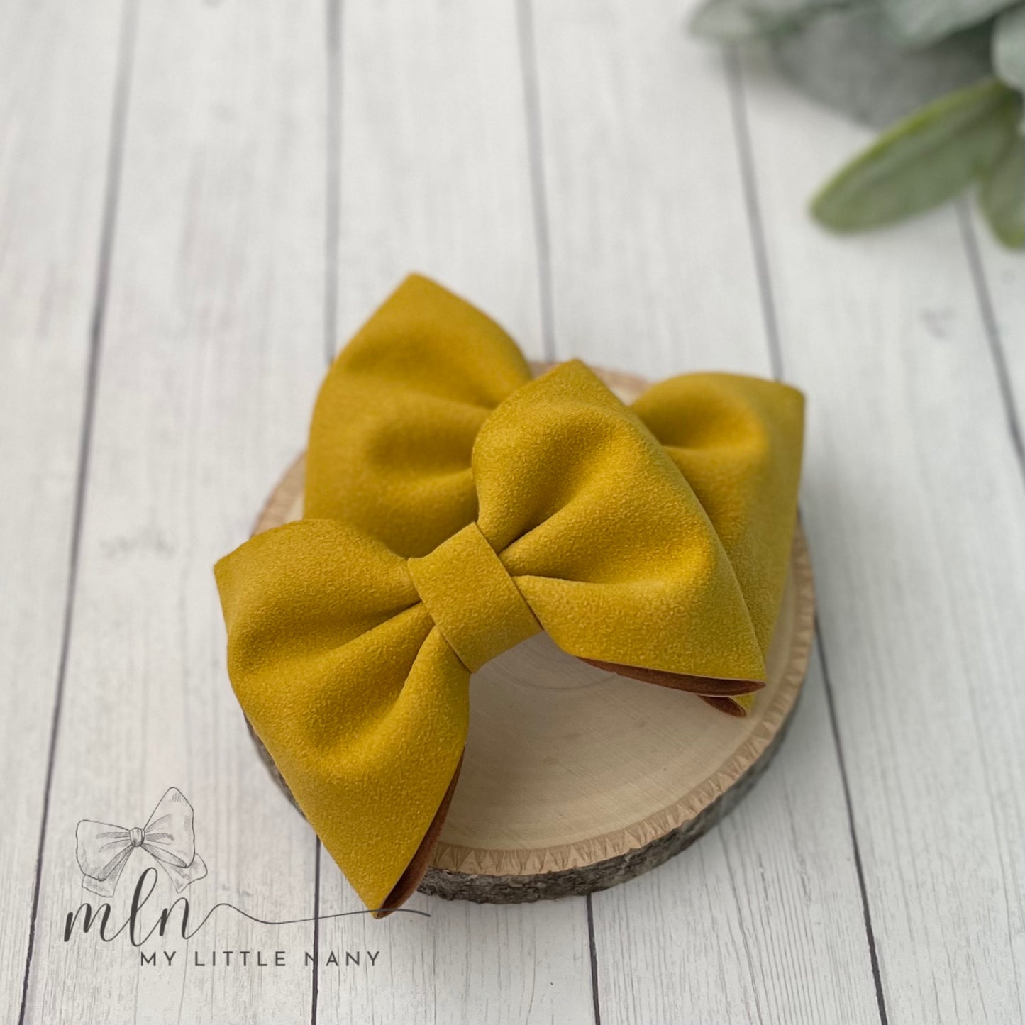 Suede Piggie Bows