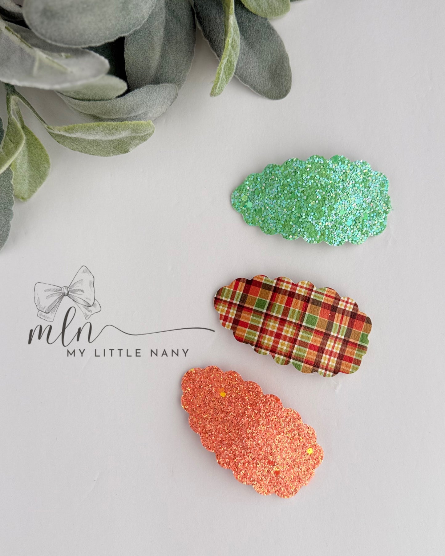 Falling Plaid Snap Clips