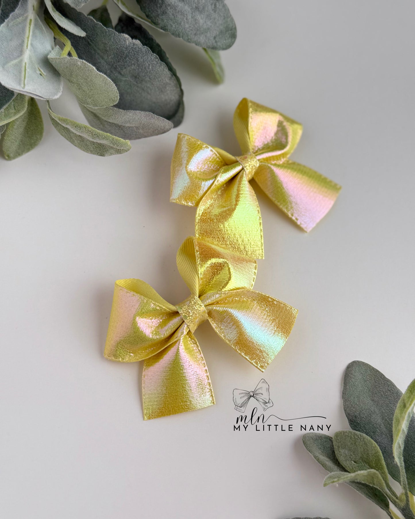 Translucent Piggie Bows